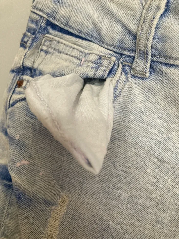 Short en jean Bershka XXS / 32 – effet usé vintage – très court - photo numéro 6