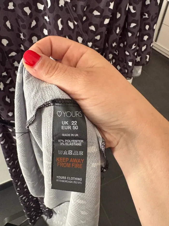 Robe léopard grise Taille 50 (ce qui correspond à une taille 22). - photo numéro 4