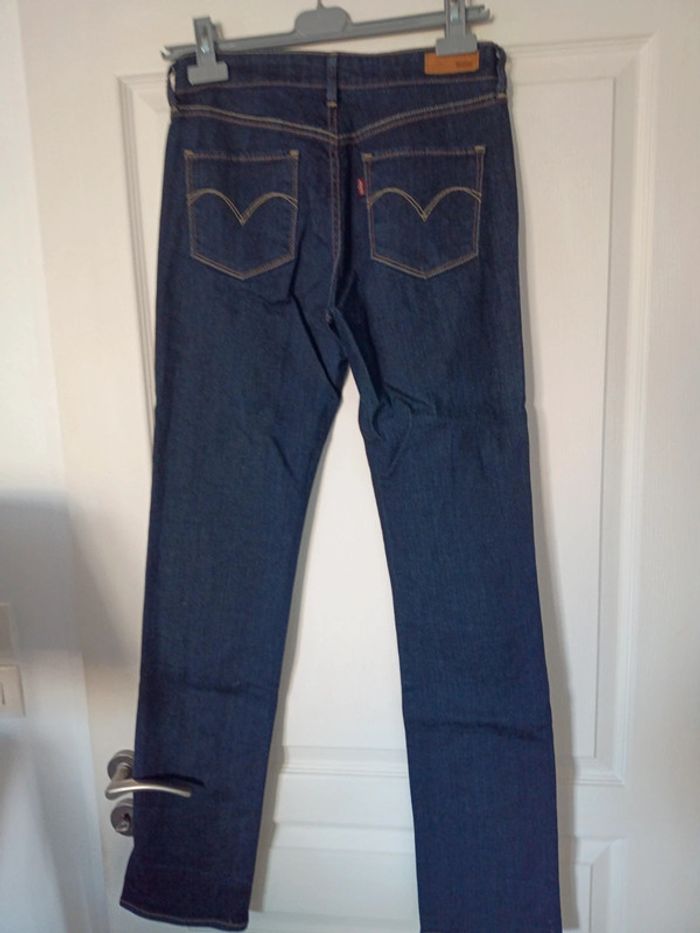 Jeans Levi's demi curve classic rise straight taille 27 bleu foncé - photo numéro 11