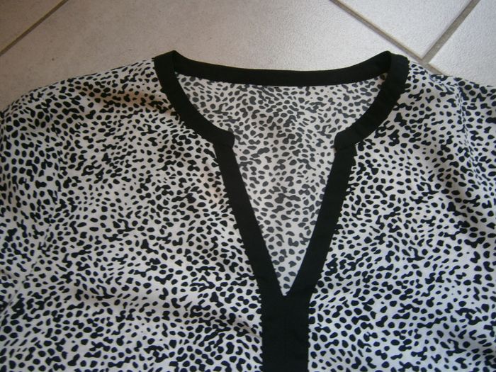Chemisier motif "Dalmatien" manches 3/4 Taille 42 - photo numéro 2