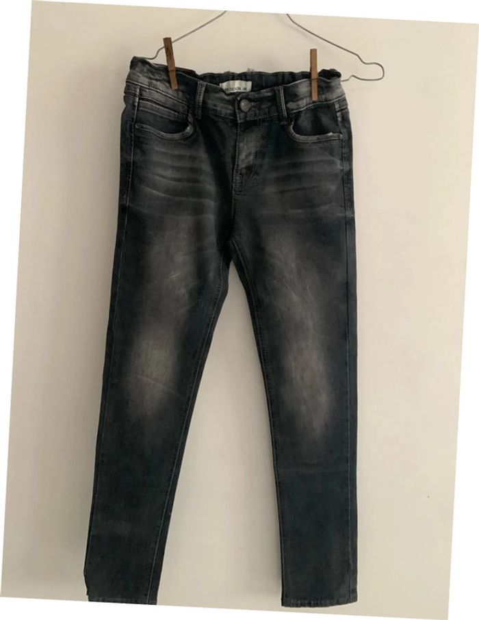 Jeans garçon taille 14 ans XS