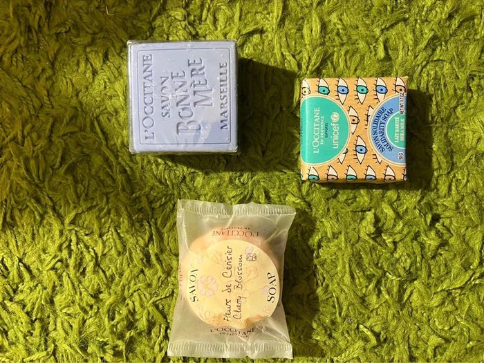 Lot de 3 savons l’occitane neuf