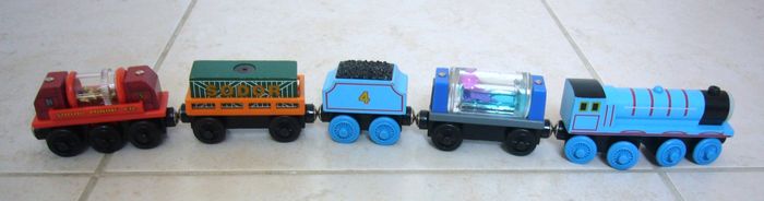 Locomotive et wagons - photo numéro 4