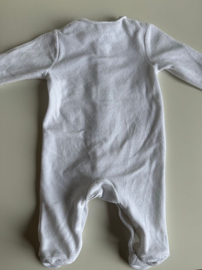 Pyjama 1 mois - photo numéro 3