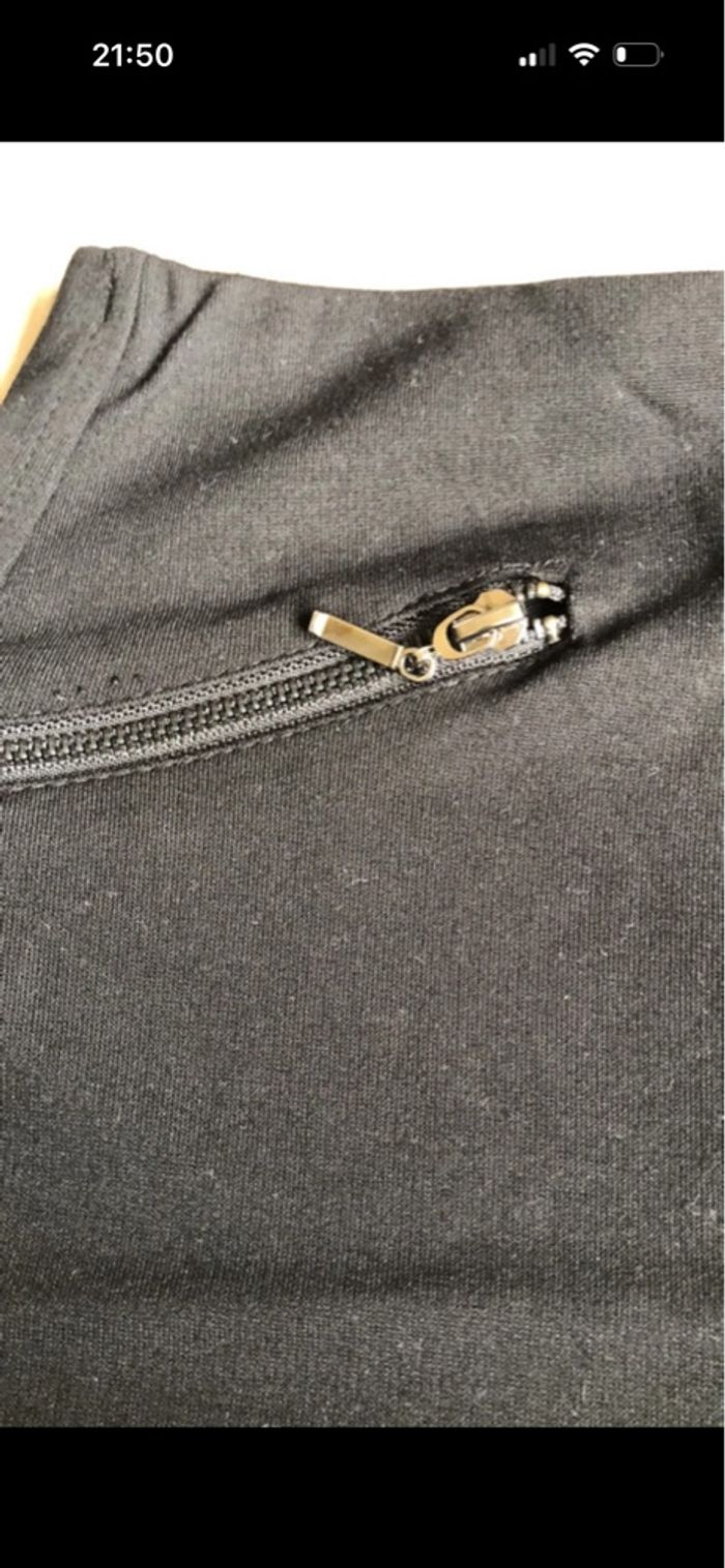 Jupe courte - photo numéro 2