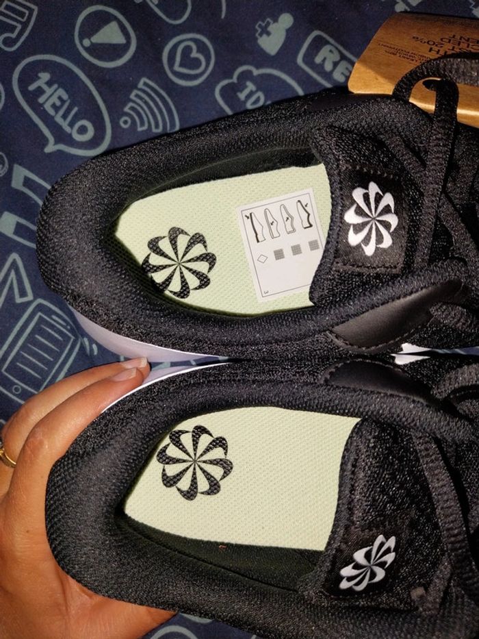 Baskets Nike homme 42.5 neuves - photo numéro 6