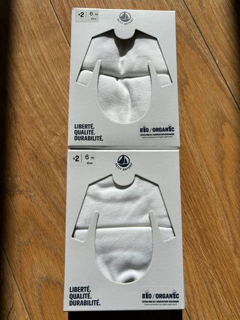 Lot de 4 bodies ML Petit Bateau neufs 6M