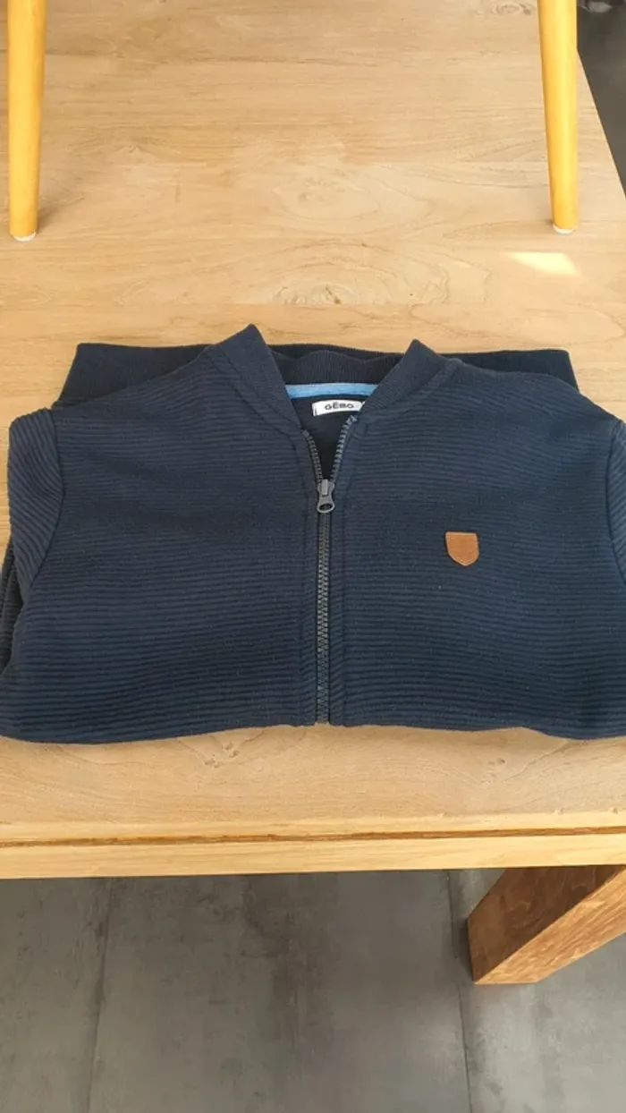 Gilet garçon bleu marine taille 12 ans - photo numéro 3