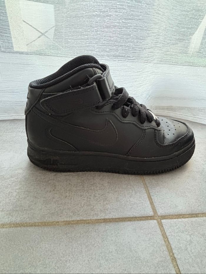 Nike - air force 1 mid noir T35,5 - photo numéro 6