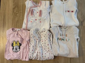 Lot de 5 pyjamas Orchestra