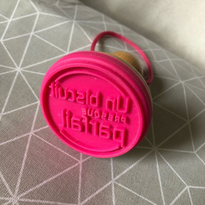 Tampon Un biscuit presque parfait - photo numéro 2