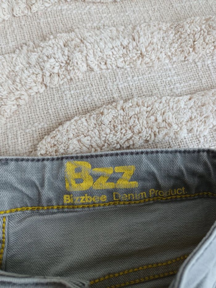 Short bermuda en jean gris Bizzbee 12 ans - photo numéro 3