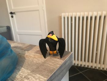 Figurine très rare corbeau la belle au bois dormant maléfique