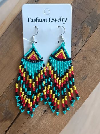 Boucles d'oreilles pendantes perles multicolores