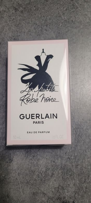 Parfum la petite robe noire