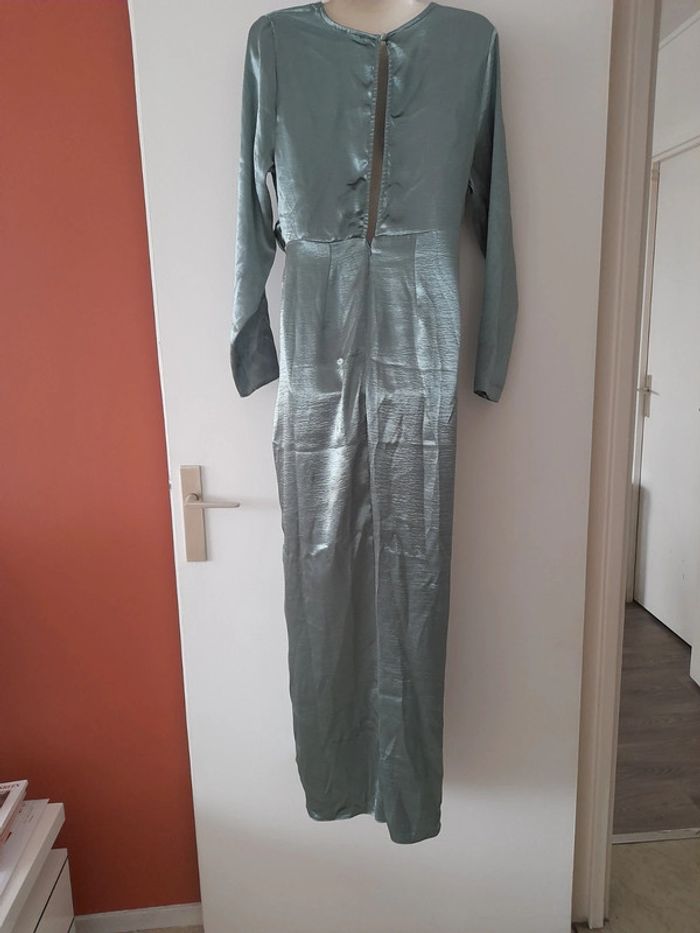 Robe longue de soirée tissu brillant - photo numéro 7