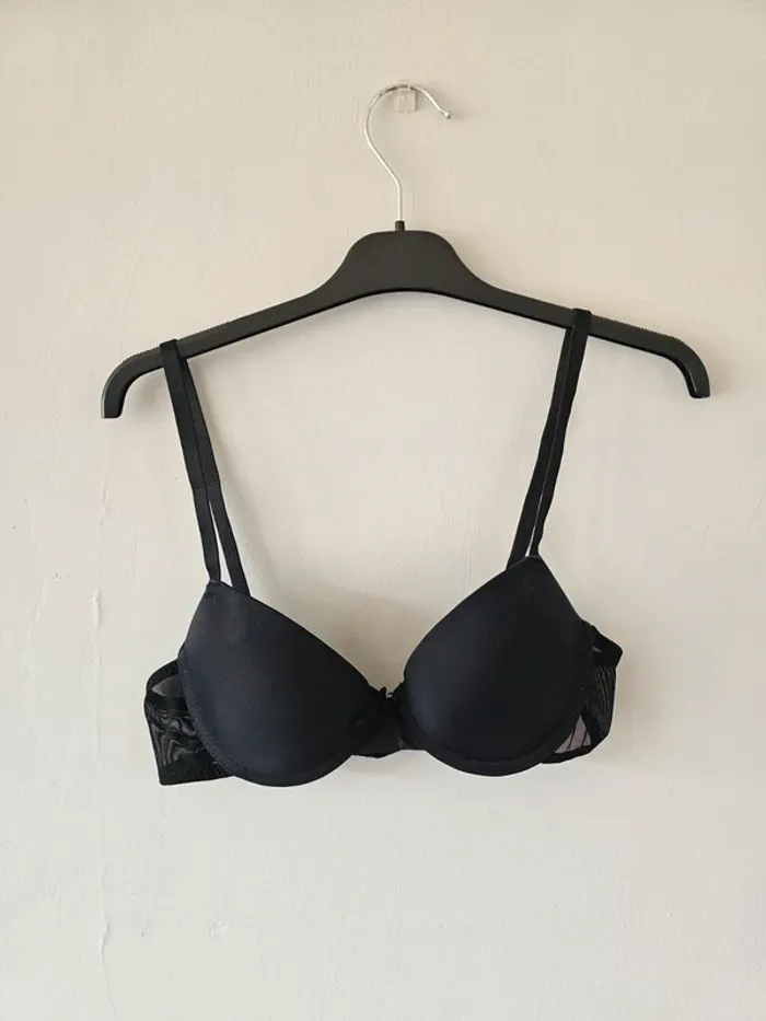 Soutien-gorge - photo numéro 2