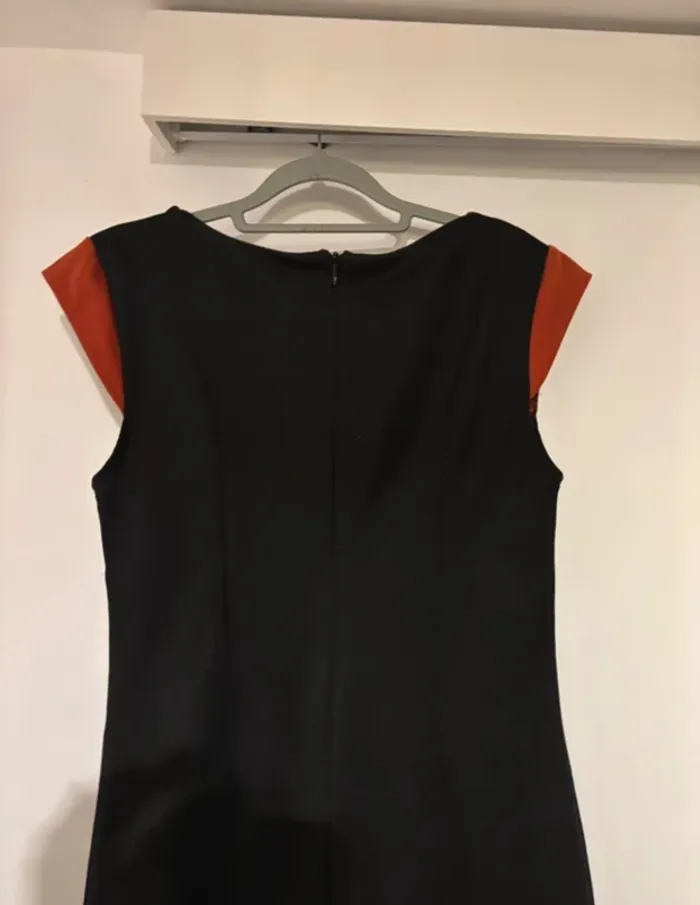 Robe noire et rouge élégante – taille L - photo numéro 4