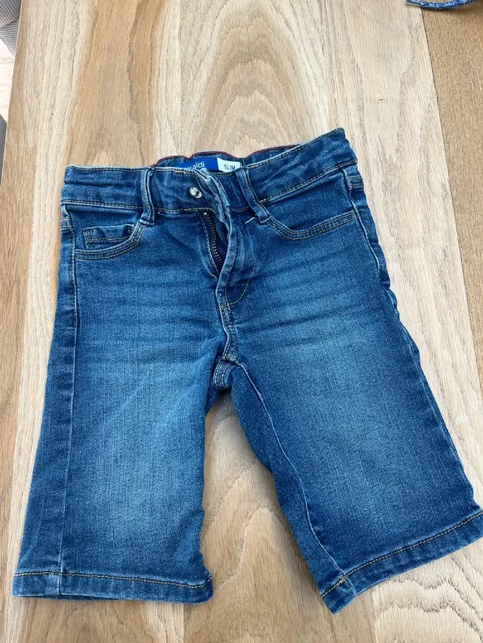 Short jeans Okaïdi taille 4 ans