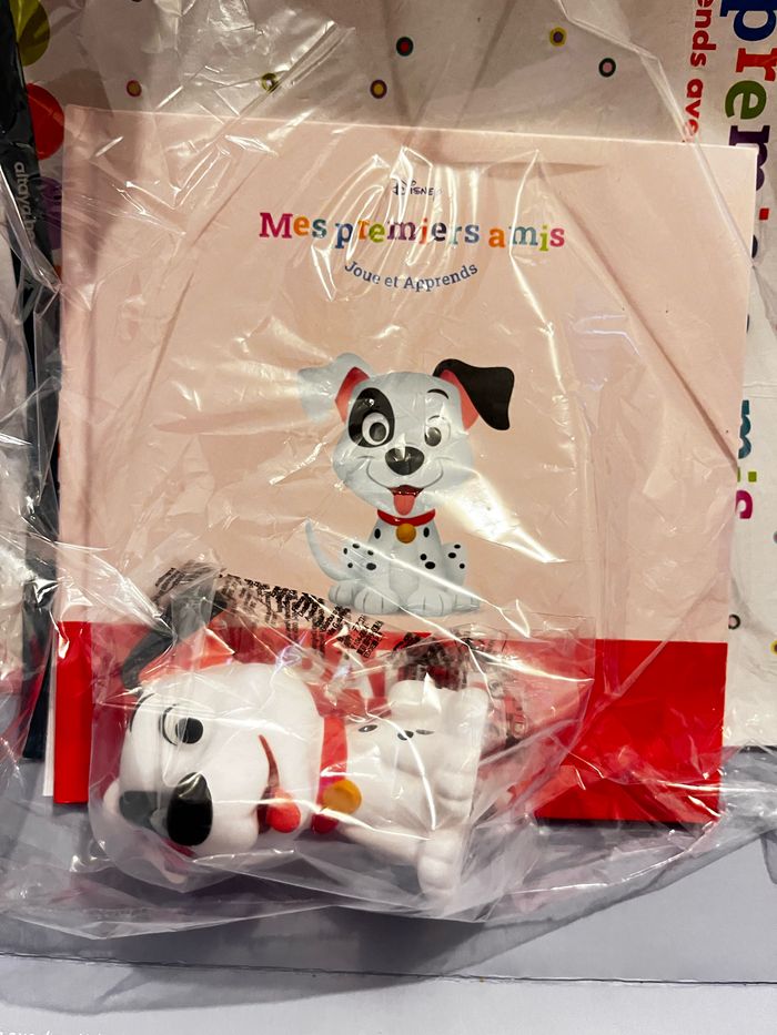 Livre Disney mes premiers amis , sous blister : patch, inclus la figurine - photo numéro 2