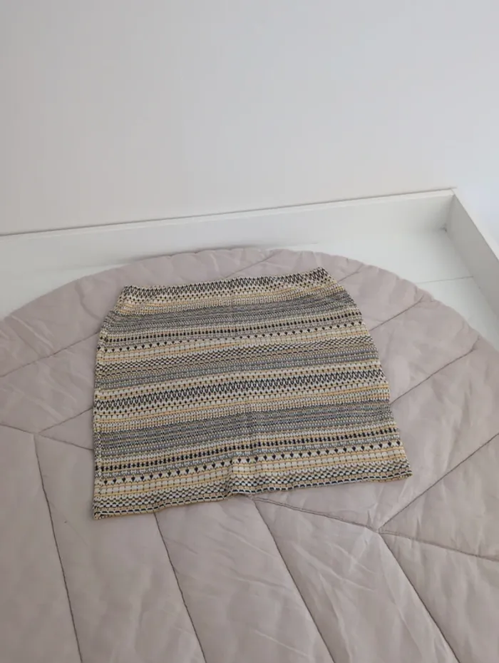 Jupe cache cache motif