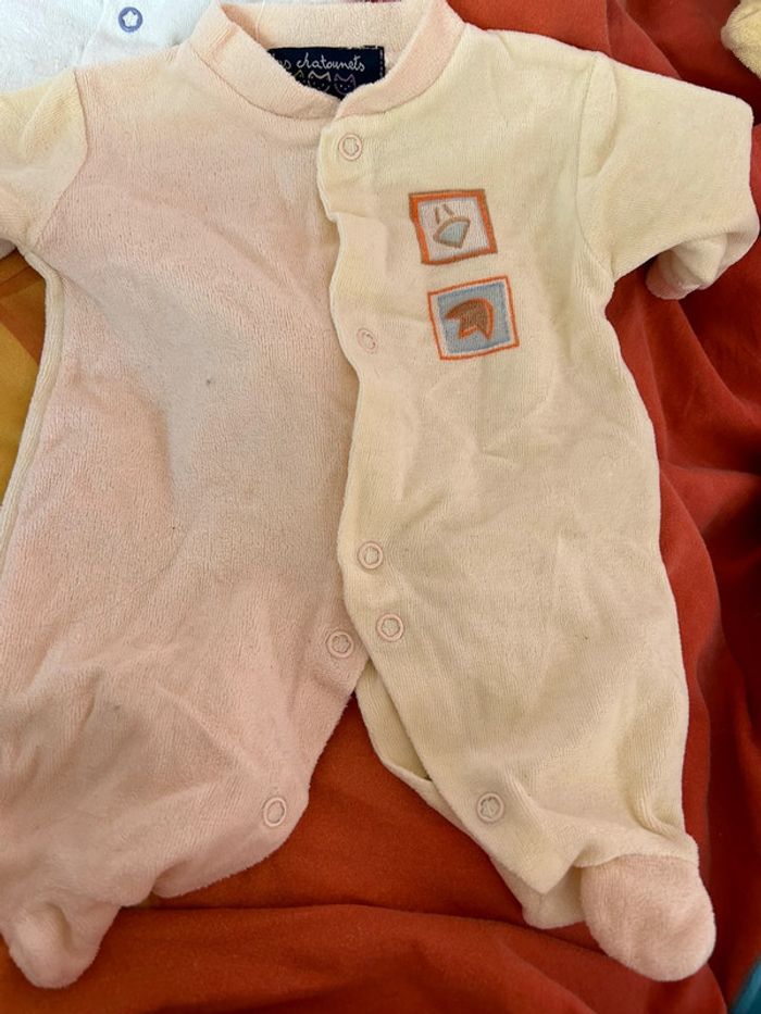 Lot de 2pyjamas velour taille 00 mois - photo numéro 2