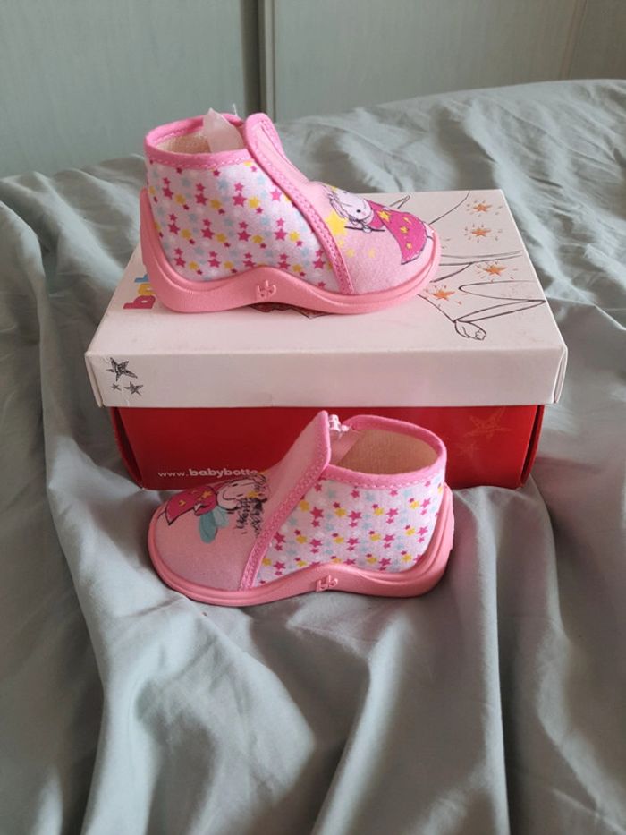 Chaussons pantoufles Babybotte pointure 19 neuf avec étiquettes - photo numéro 6