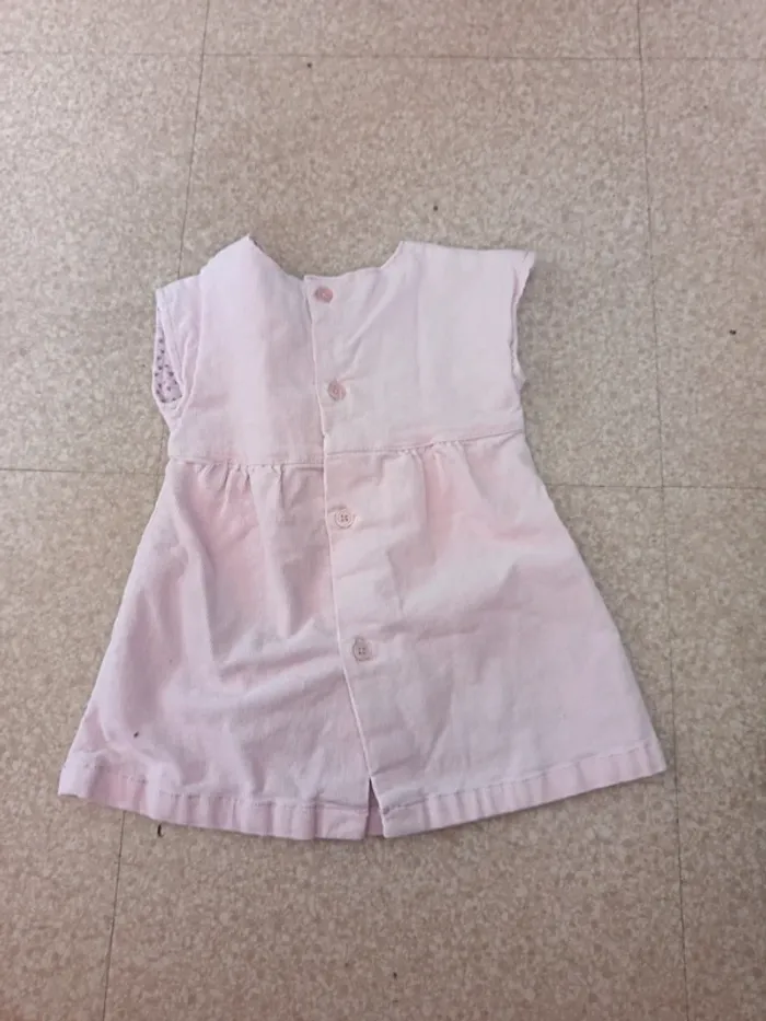 Une robe velours 9 mois - photo numéro 2