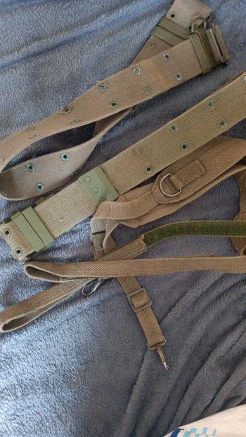 Lot ceinture militaire