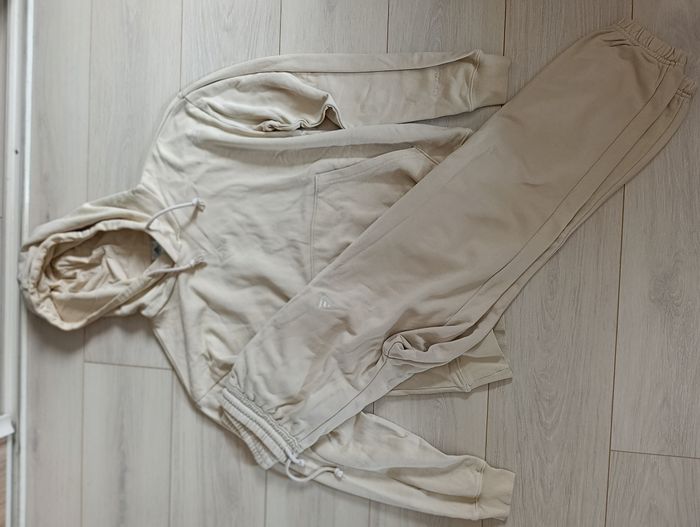 Ensemble Adidas garçon taille S et XS