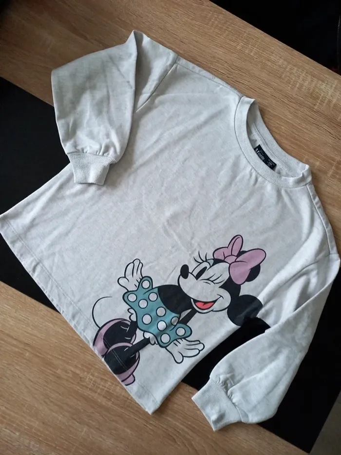 Pull Disney Minnie Mouse 8 ans