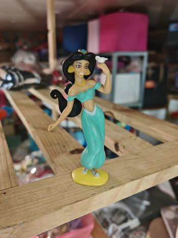 Figurine jasmine