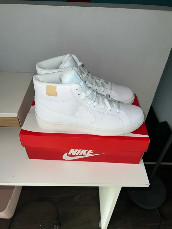Basket Nike Taille 44.5 unisex - photo numéro 5