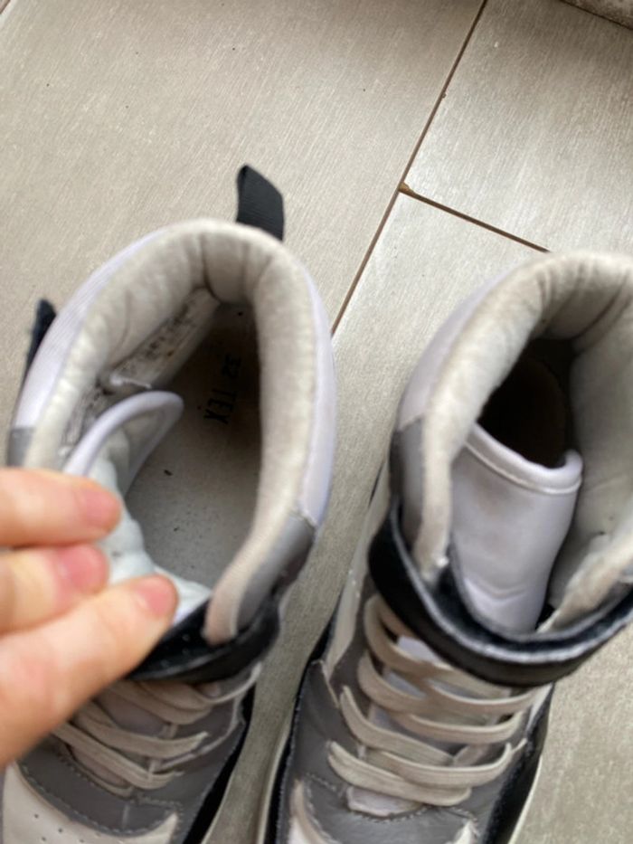 Baskets taille 32 - photo numéro 4
