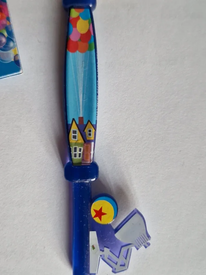 M- Key Opening Ceremony Key Anniversary Up Disney Store Limited Edition New - photo numéro 4