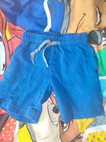 Short 4 ans, juste attaché effilochée