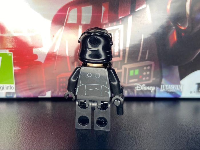 Figurine Lego star wars Pilote de TIE du Premier Ordre - photo numéro 3
