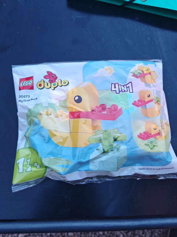 Lego 4 en 1 duplo canard neuf jamais ouvert