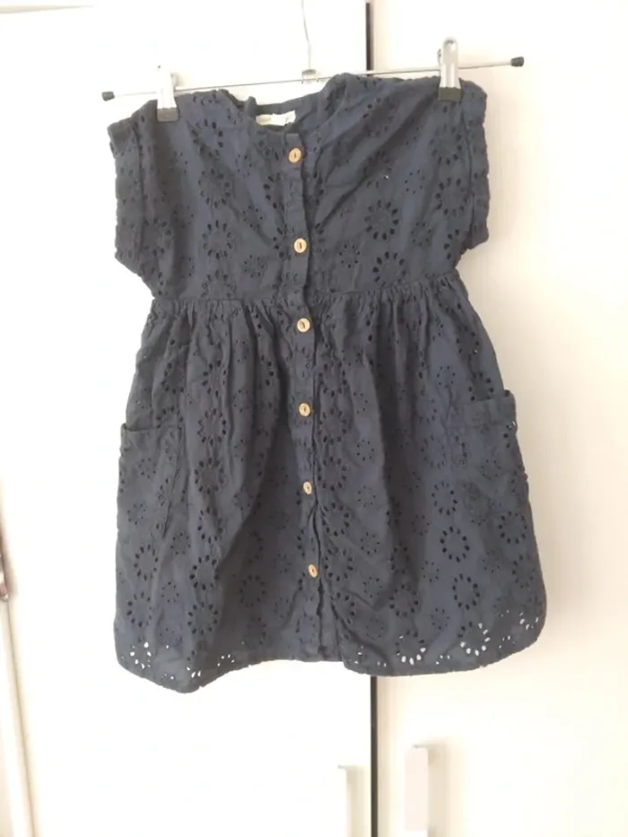 Robe dentelle anglaise verbaudet t7ans - photo numéro 2