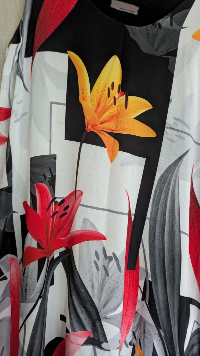 Robe fleurie - photo numéro 2