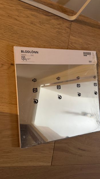 Miroir BLODLÖNN Ikéa 4 miroir 30X30 cm  Neuf