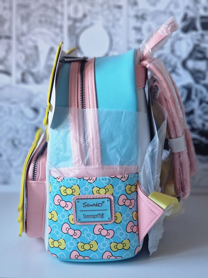Loungefly Sanrio - Hello Kitty & Mimmy LE 2400 Pcs - US Exclusive - photo numéro 2