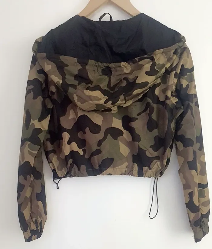 Veste légère style armé Bershka XS - photo numéro 3