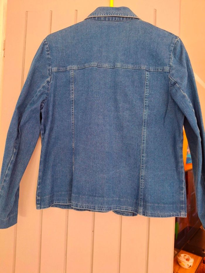 Veste/ blouson tissu jeans Taille 44 très mode - photo numéro 3
