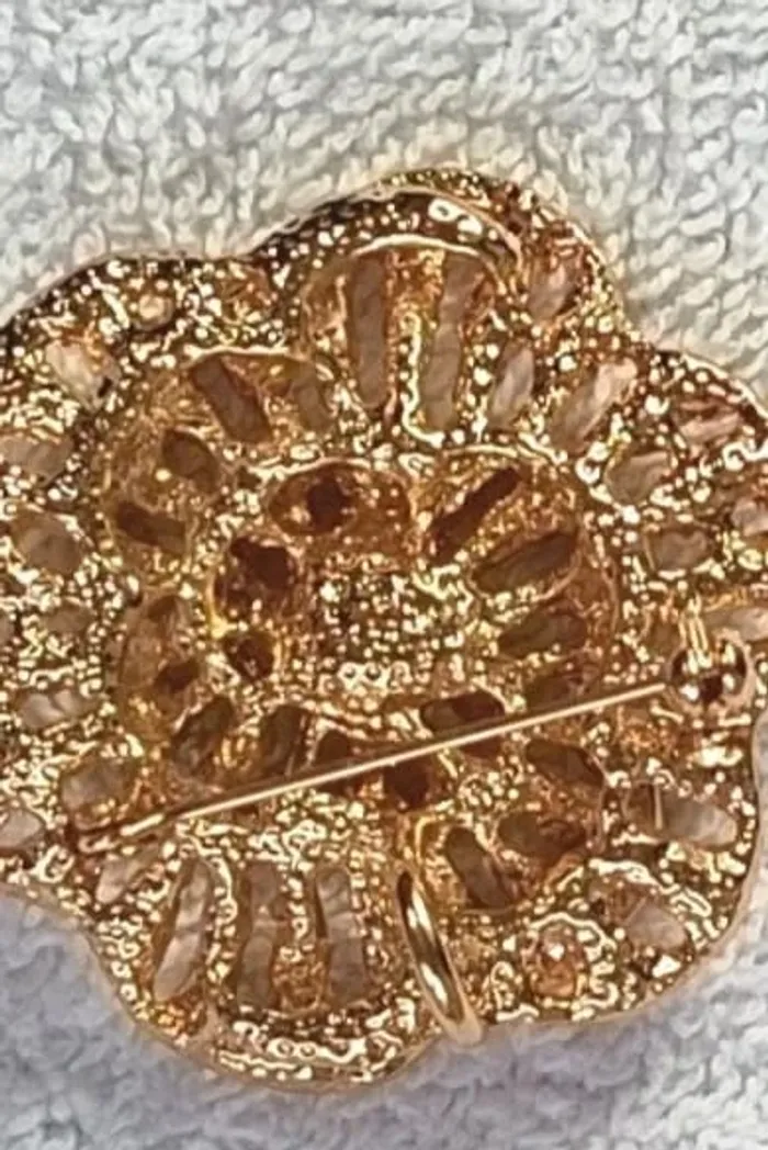 bijou broche / pendentif fleur NEUF - photo numéro 5
