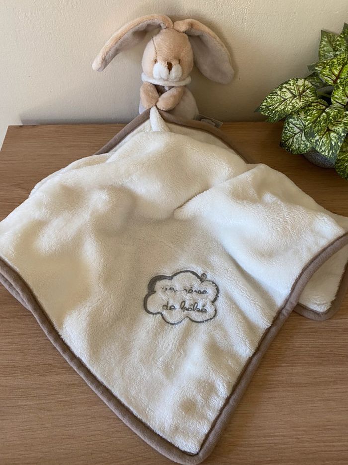 Doudou peluche lapin beige gris couverture écru cmp un rêve de bébé