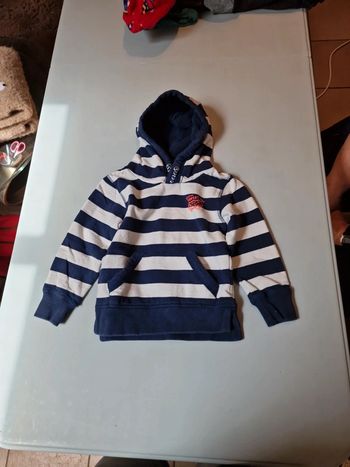 Pull à capuche garçon