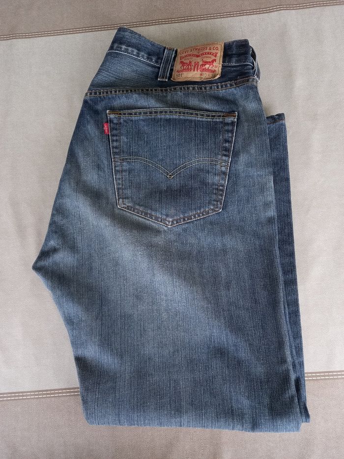 Jean Levis W40