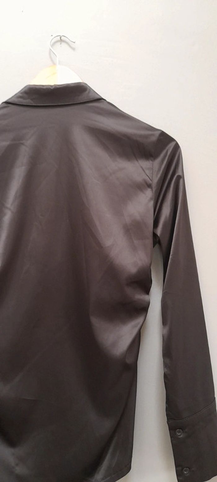 Chemise cintrée satinée - photo numéro 10