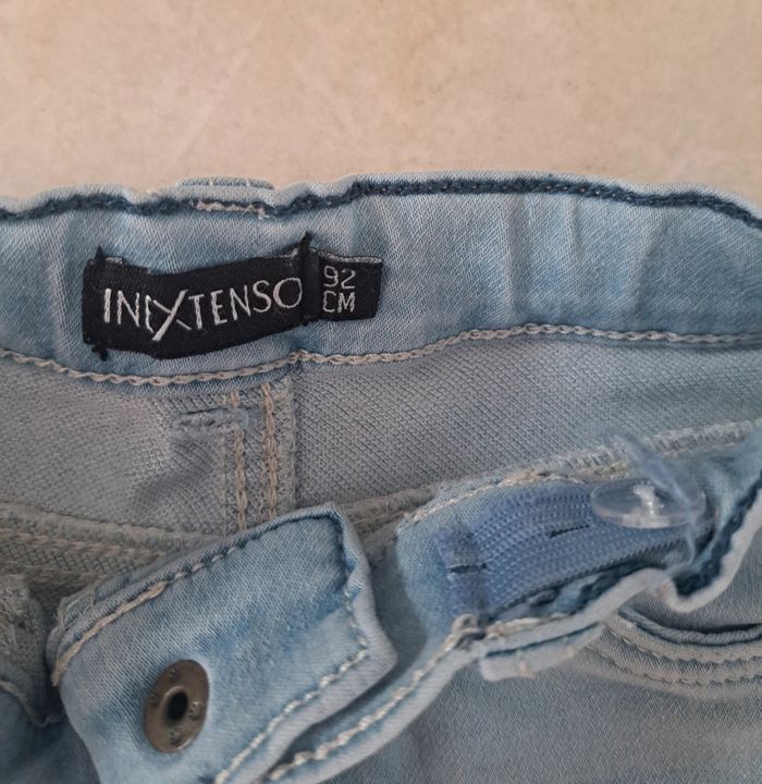 Bermuda en jean bleu ciel 👦  2 ans/92 cm In Extenso en TBE - photo numéro 2